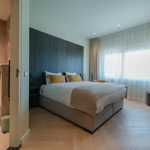 Boutique Herbergh Amsterdam Airport Free Parking Отель